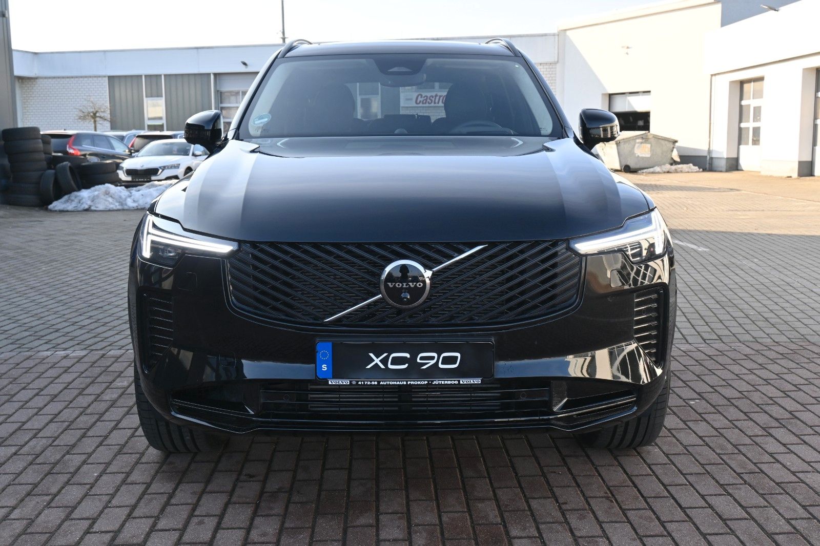 Fahrzeugabbildung Volvo XC90 T8 AWD Ultra Dark*STDHZG*360**LUFT*B&W*22"