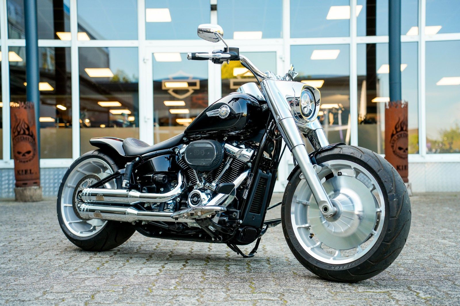 Fahrzeugabbildung Harley-Davidson SOFTAIL FAT BOY FLFBS 114 - JEKILL&HYDE -