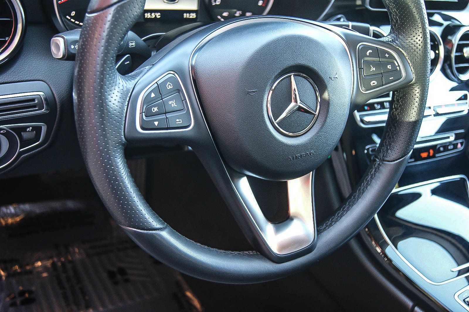 Fahrzeugabbildung Mercedes-Benz C 180 T CGI Avantgarde AHK LED NAVI SITZH