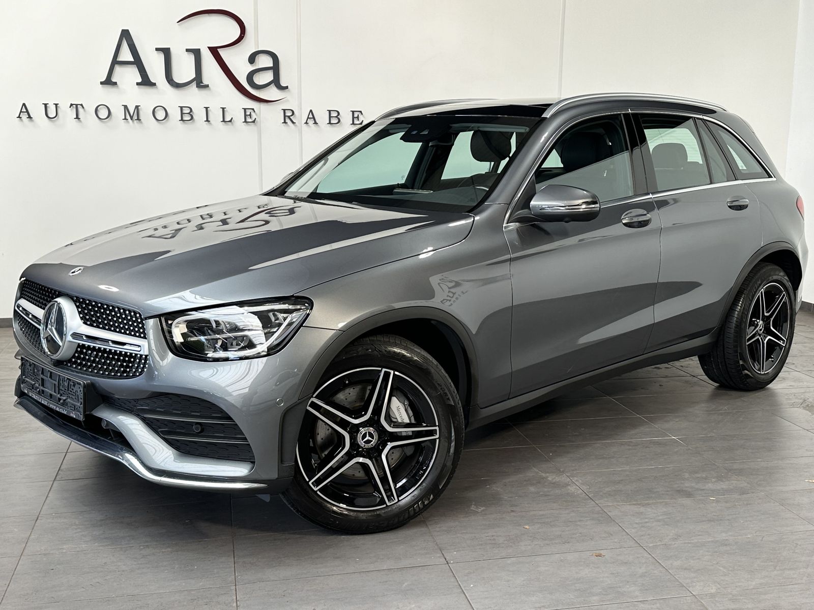 Fahrzeugabbildung Mercedes-Benz GLC 220d 4Matic AMG-Line NAV+LED+AHK+PANO+360°