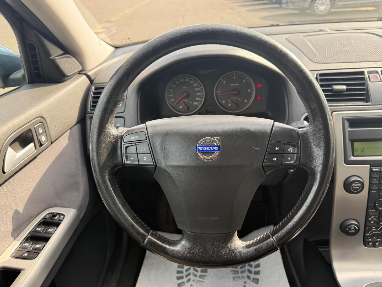 Volvo V50 2005 — photo 12