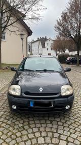 Renault Clio 2  1.2 16V  75 PS  Wintera... - gebrauchte Renault Clio aus dem Jahr 2001