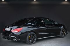MERCEDES-BENZ CLA 45 AMG 4Matic*Bi-Xenon*Kamera*Navi*18"*