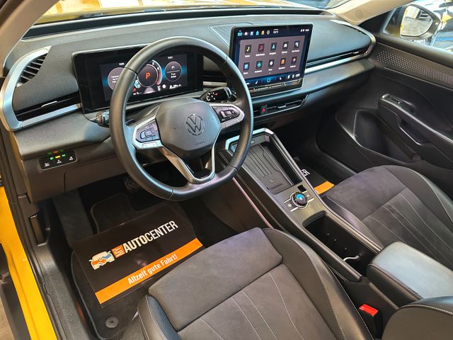 Volkswagen T-Roc *1.HAND*19%*LKHZ*ACC*CARPLAY*MASSAGE*CAM