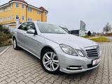 Mercedes-Benz E 250 CGI  Navi - Tempomat - Steuerkette neu !!! - Mercedes-Benz E 250 in Nürnberg