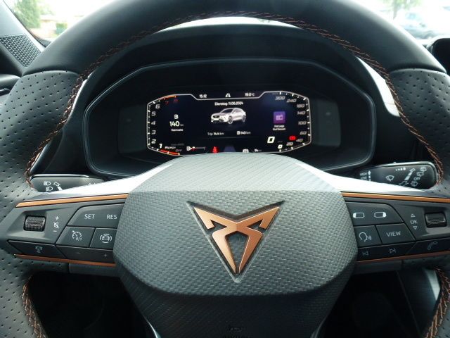 Fahrzeugabbildung CUPRA Formentor 1.5 TSI + SHZ + Navi