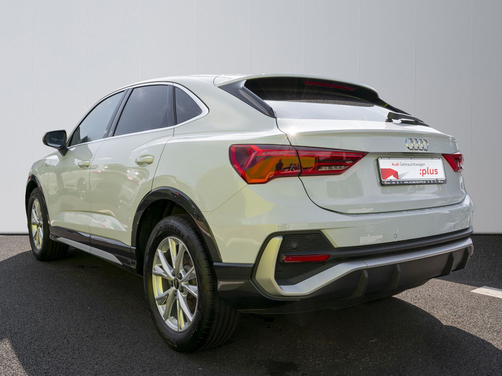 Audi Q3 Sportback 35 TFSI S line AHK LED Navi Plus Si foto 4