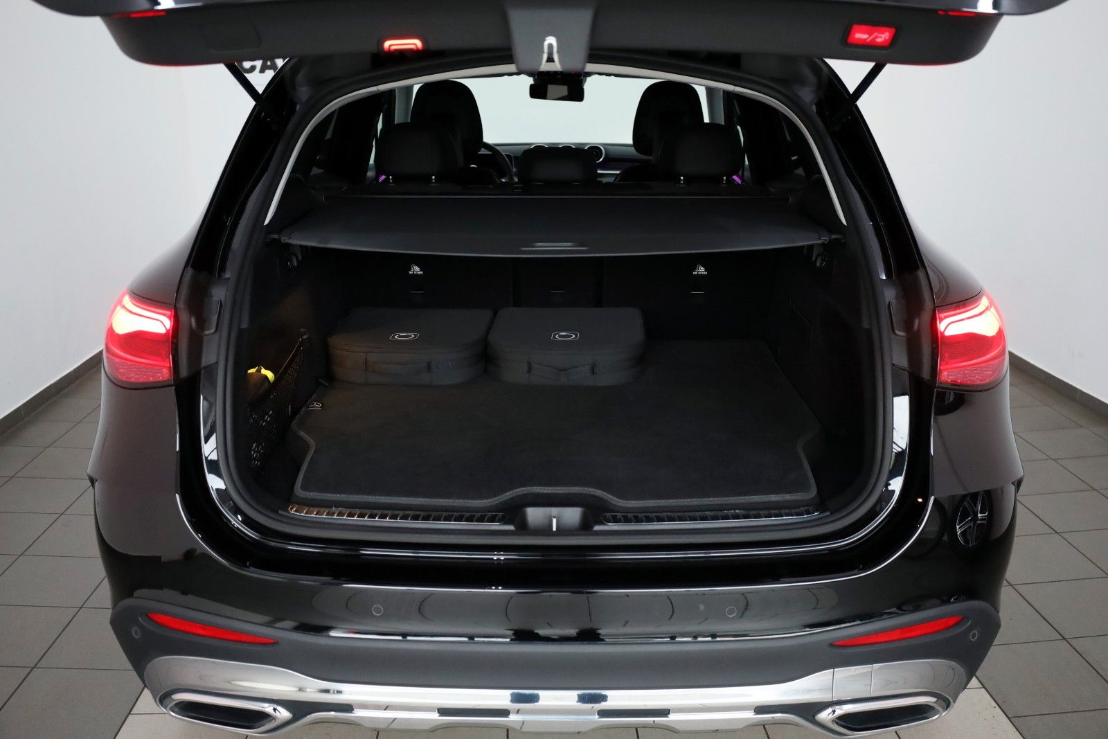 Fahrzeugabbildung Mercedes-Benz GLC 300 e 4M, AMG line, SH,Navi,Kamera,ACC, +WR