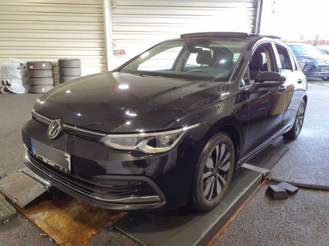 Golf VIII 2.0 TDI DSG MOVE LED+AHK+PANO+HUD+NAVI