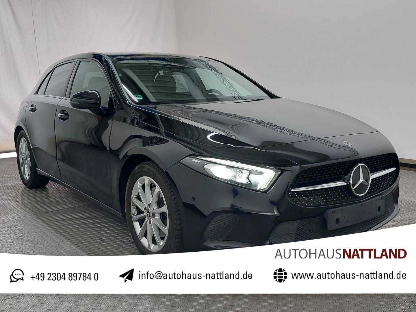 Mercedes-Benz A 220 d Progressive Night RFK LED Navi DAB