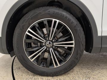 Volkswagen Tiguan - 10