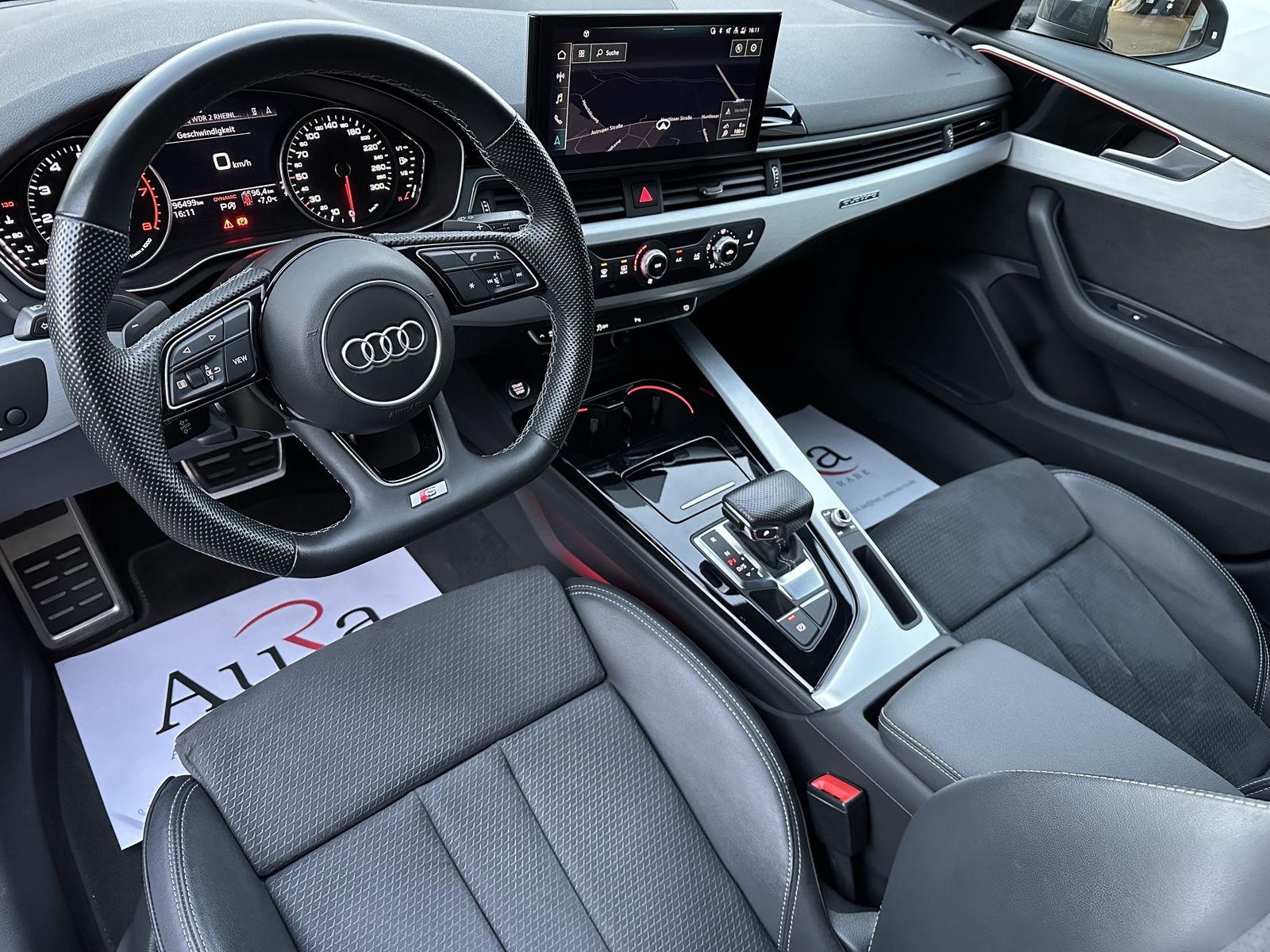 Fahrzeugabbildung Audi A4 Avant 45 TFSI Qu S-Line Black NAV+LED+19ZOLL