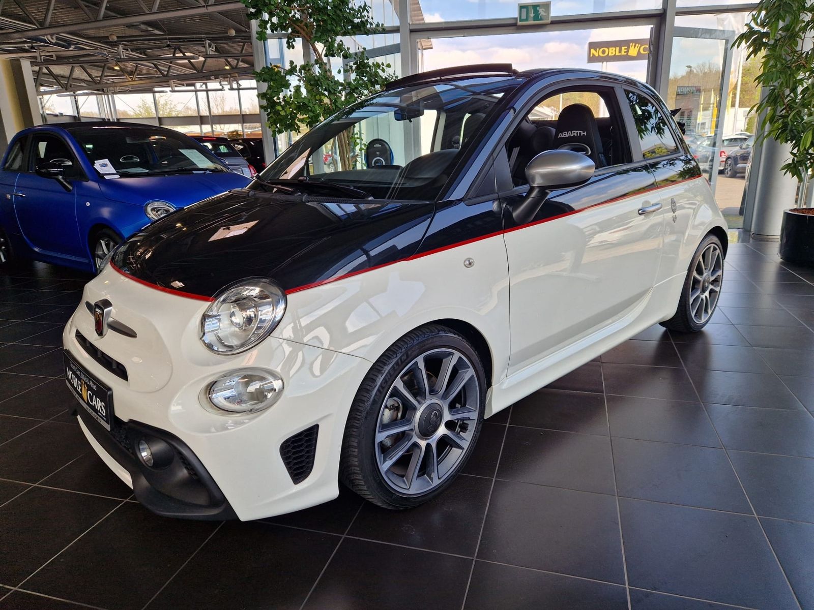 Fahrzeugabbildung Abarth 595C  Turismo XENON NAVI ALU