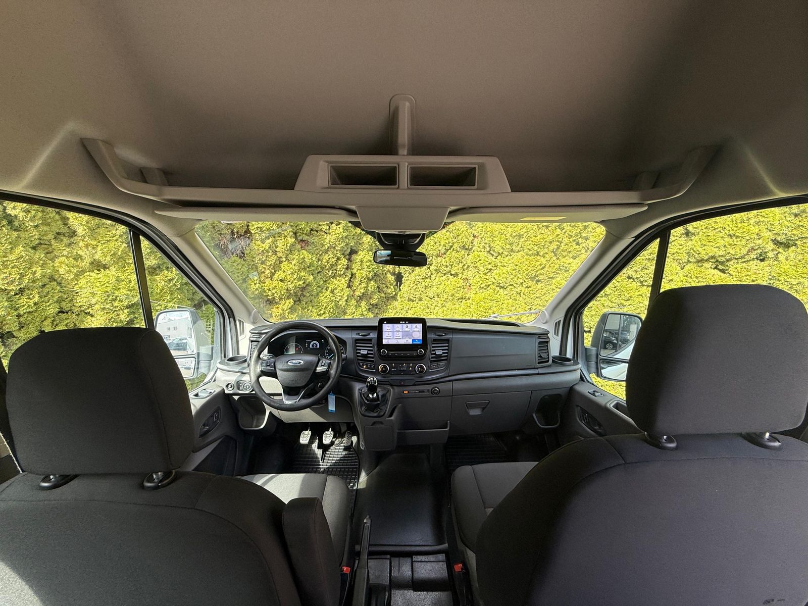 Fahrzeugabbildung Ford Transit 2.0 TDCI DOKA+6SI L3H2 XEN+KLIMA+SHZ+KAM