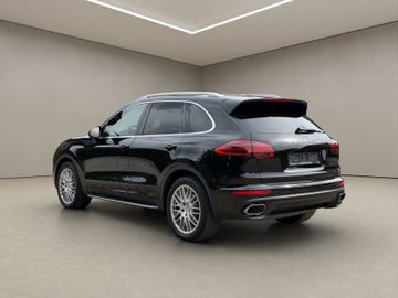 Porsche Cayenne - 5