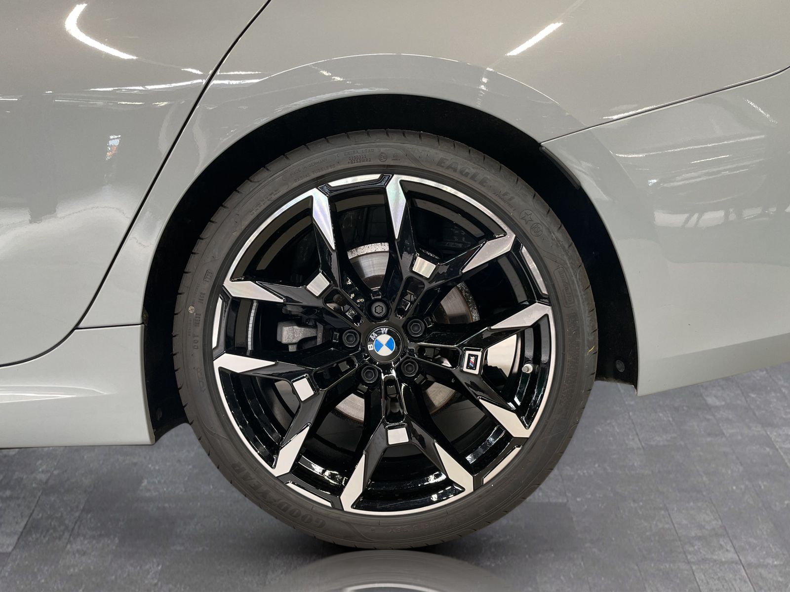 BMW 320 - Bild 14