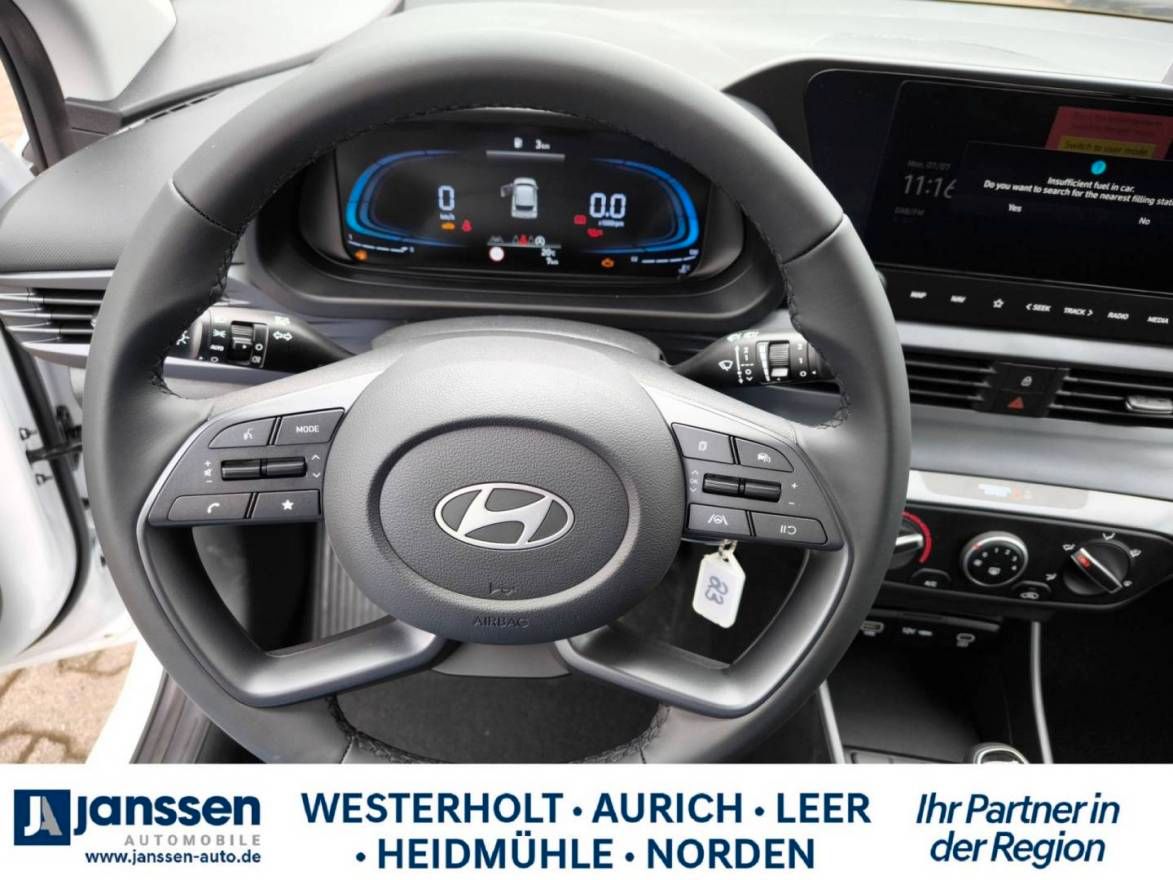 Fahrzeugabbildung Hyundai i20 Select Funktionspaket PDC Navi Rückfahrkamer