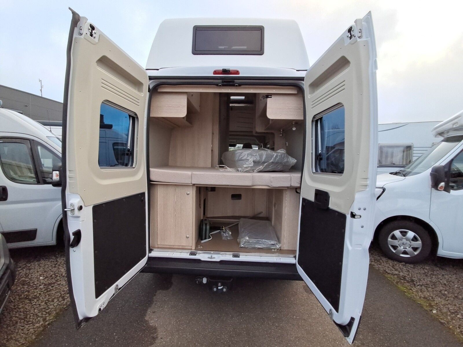 Fahrzeugabbildung Pössl 2Win Vario Citroen 165 PS Mark./AHK/Navi/Solar