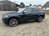 BMW Sehr schön gepflegten X6 M50 M50d zu verkaufen.  - blaue BMW X6 M50