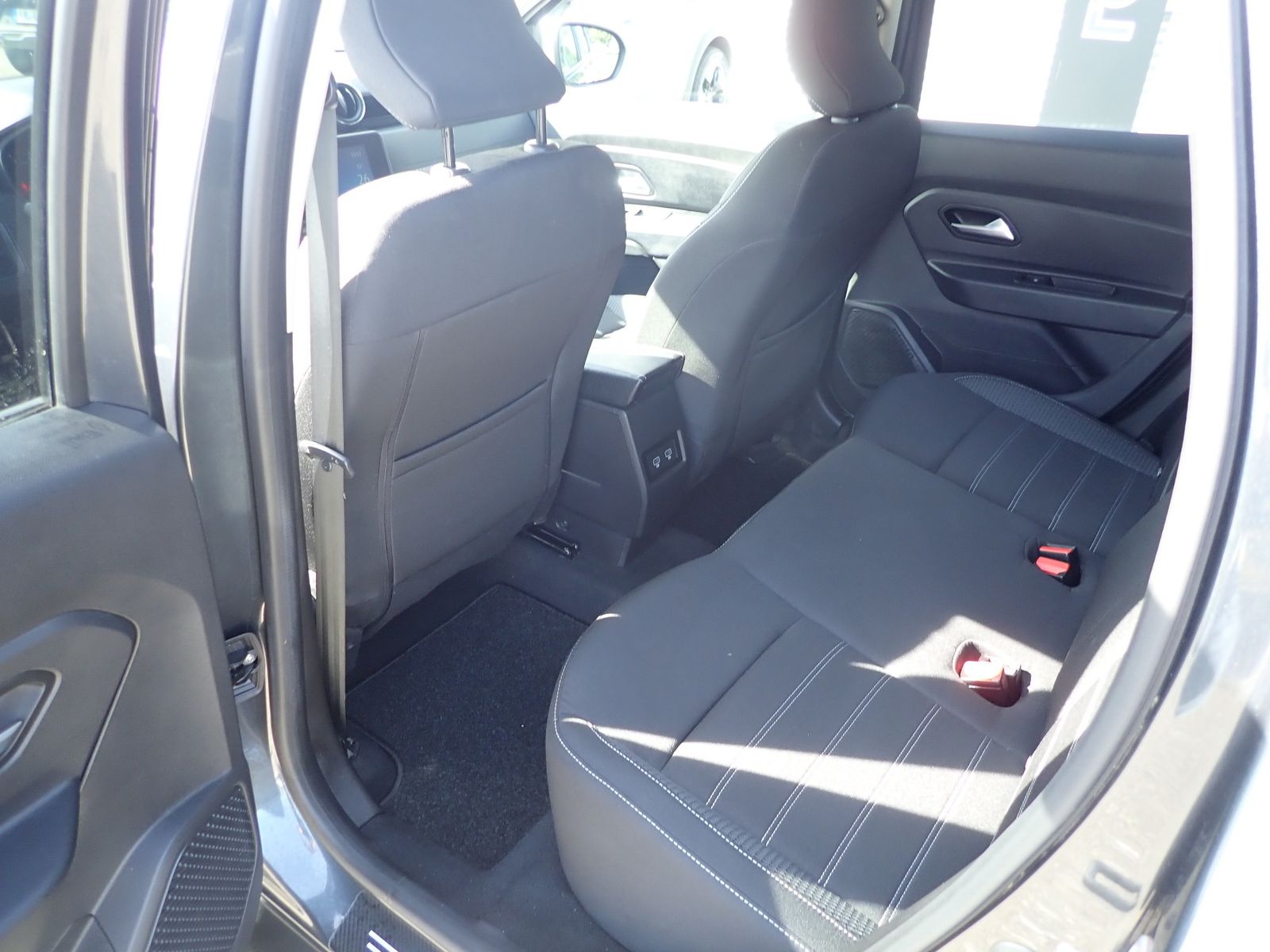 Fahrzeugabbildung Dacia Duster TCe130 2WD Prestige+