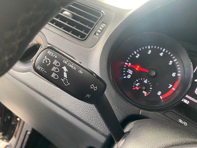 Fahrzeugabbildung Volkswagen Polo V 1.0 TSI TRENDLINE KLIMA/SHZ/NEBEL/AHK