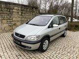 Opel Zafira 1.8 16V Elegance 7-Sitzer Klima AHK TÜV - Opel Zafira aus 2002: Elegance