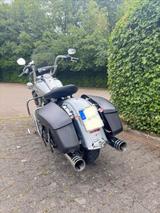 Harley-Davidson FLHRC  Road King Classic  - MOTORRAD AUS DEM JAHR 2011