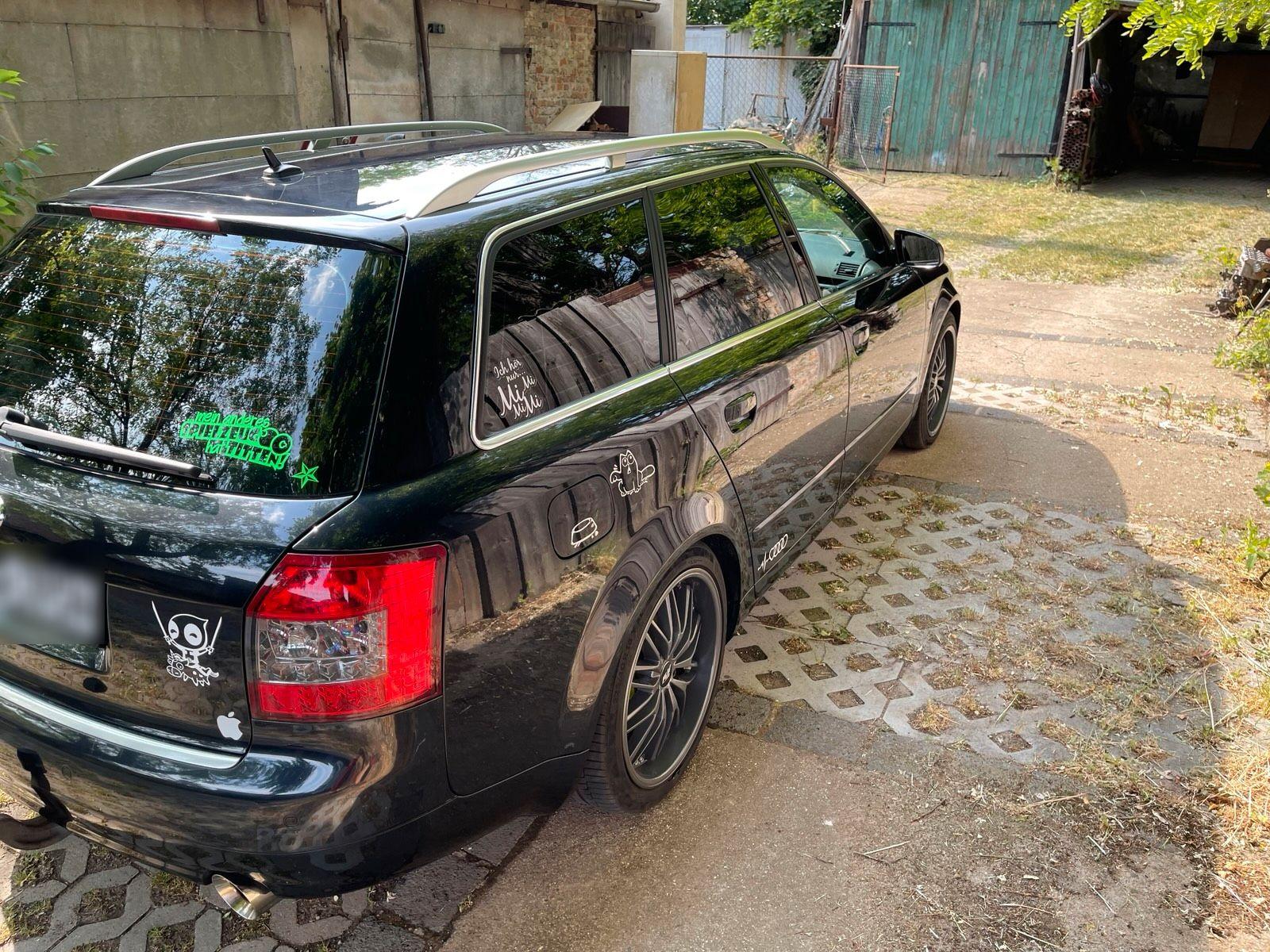 Audi A4 2004 — rear view