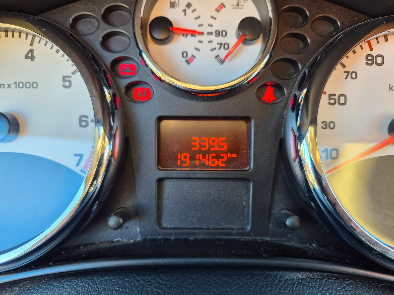 Peugeot 207 2011 — photo 10