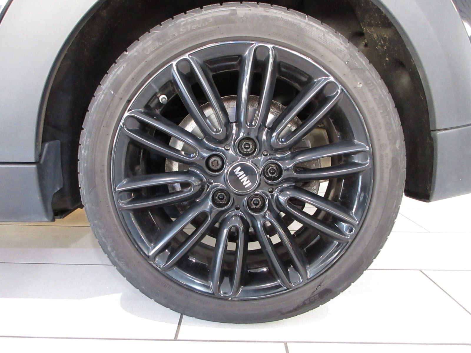 Fahrzeugabbildung MINI Mini Cooper Classic Trim LED/NAVI/SHZ/PANO/LEDER