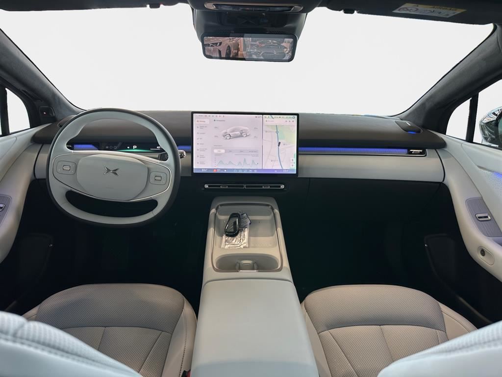 XPENG P7