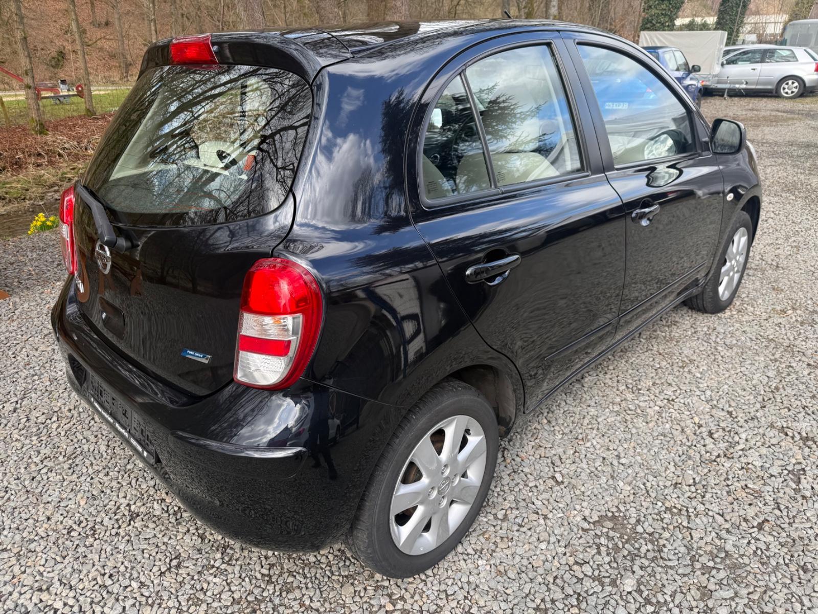 Nissan Micra Bild der Frau Navi