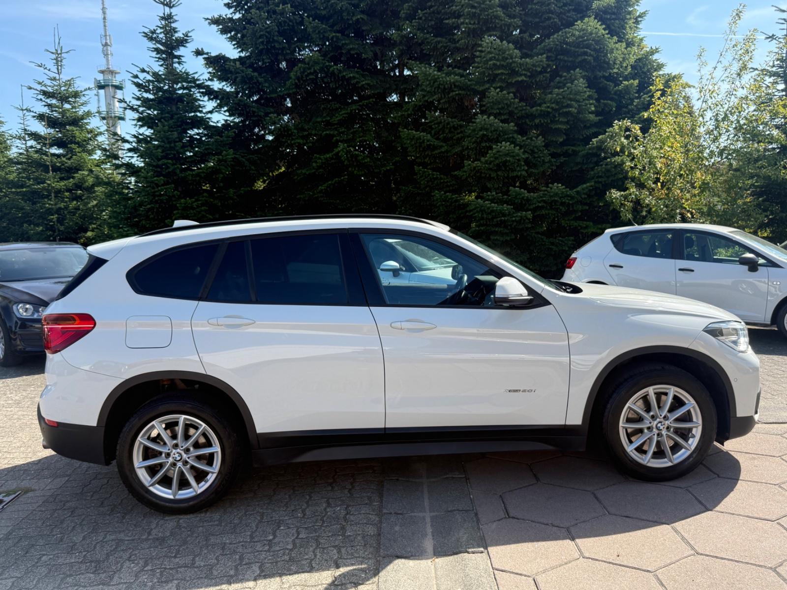 BMW X1 xDrive 20i Panorama / Head up / Kamera