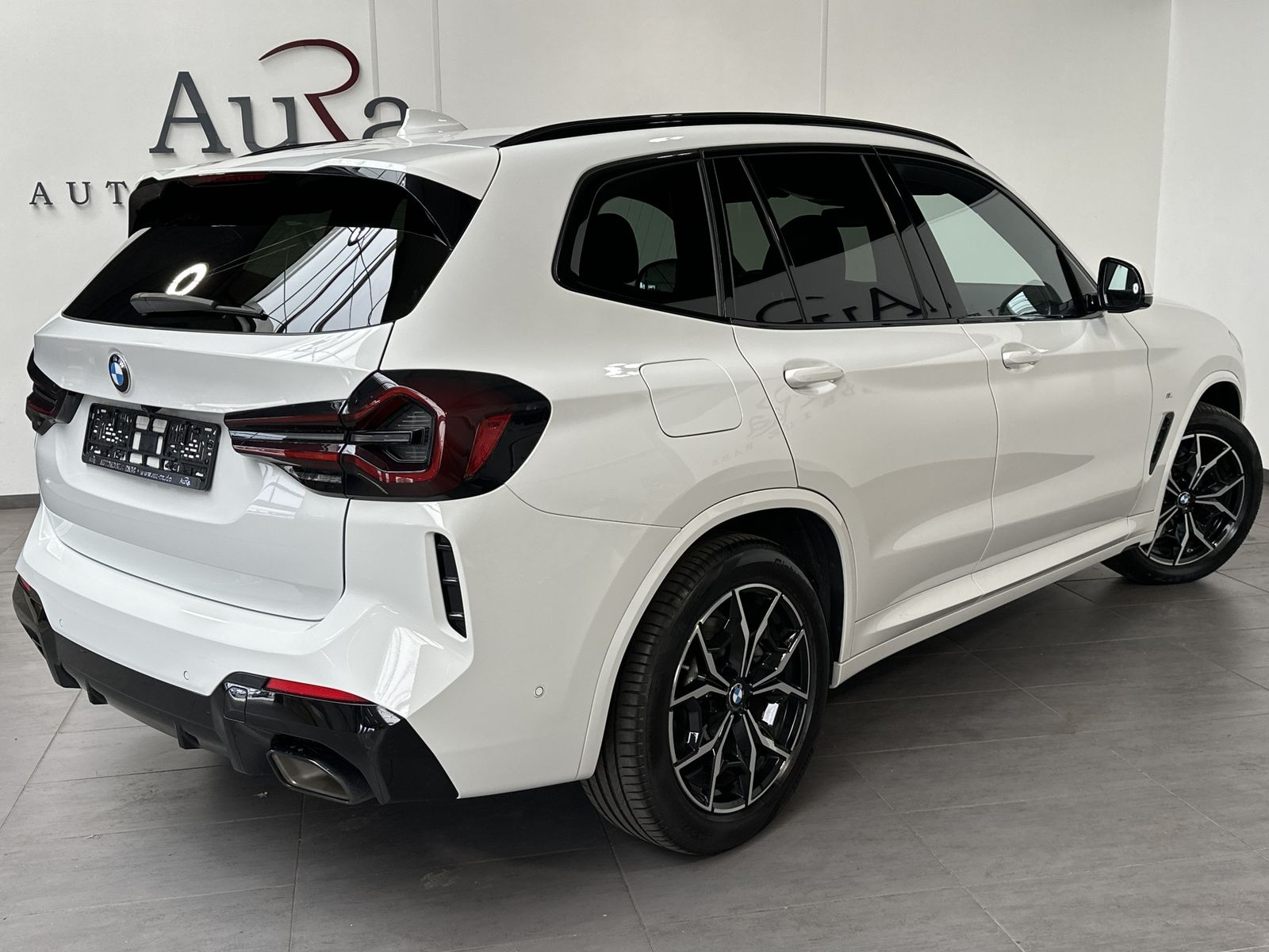 Fahrzeugabbildung BMW X3 xDrive20d M-Sport NAV+LASER+PANO+HUD+KAM+19ZO