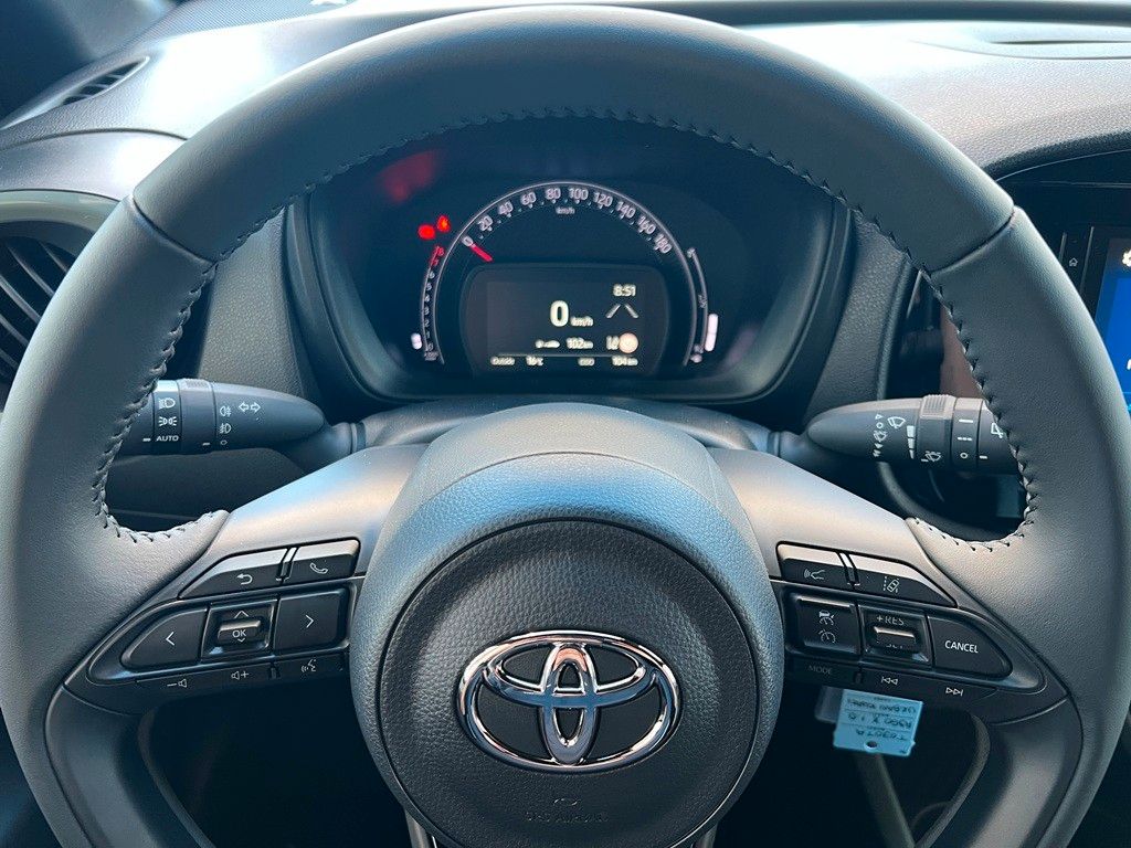 Fahrzeugabbildung Toyota Aygo X Teamplayer 1.0 RFKAM ACC