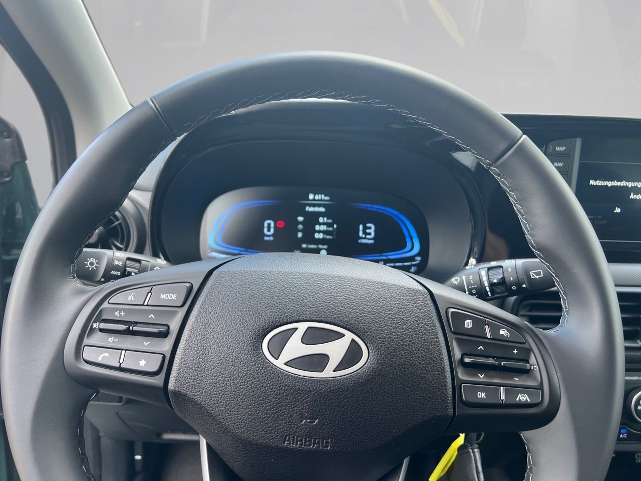 Fahrzeugabbildung Hyundai i10 Select *KAMERA*NAVI*RADIO*KLIMA*PDC*CARPLAY*