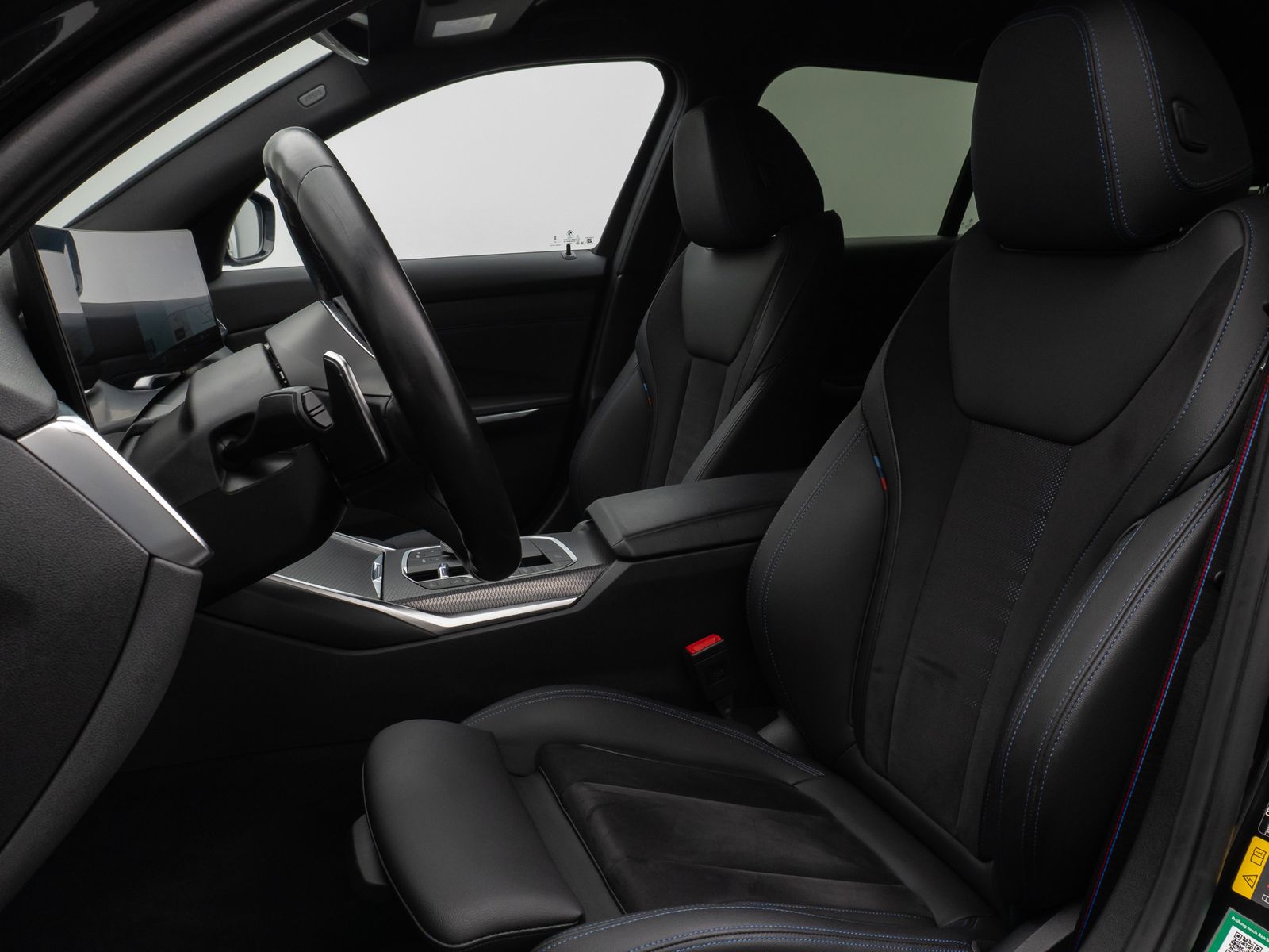 Fahrzeugabbildung BMW 330e M Sport Pro Kamera DAB CockPitPro Komfort