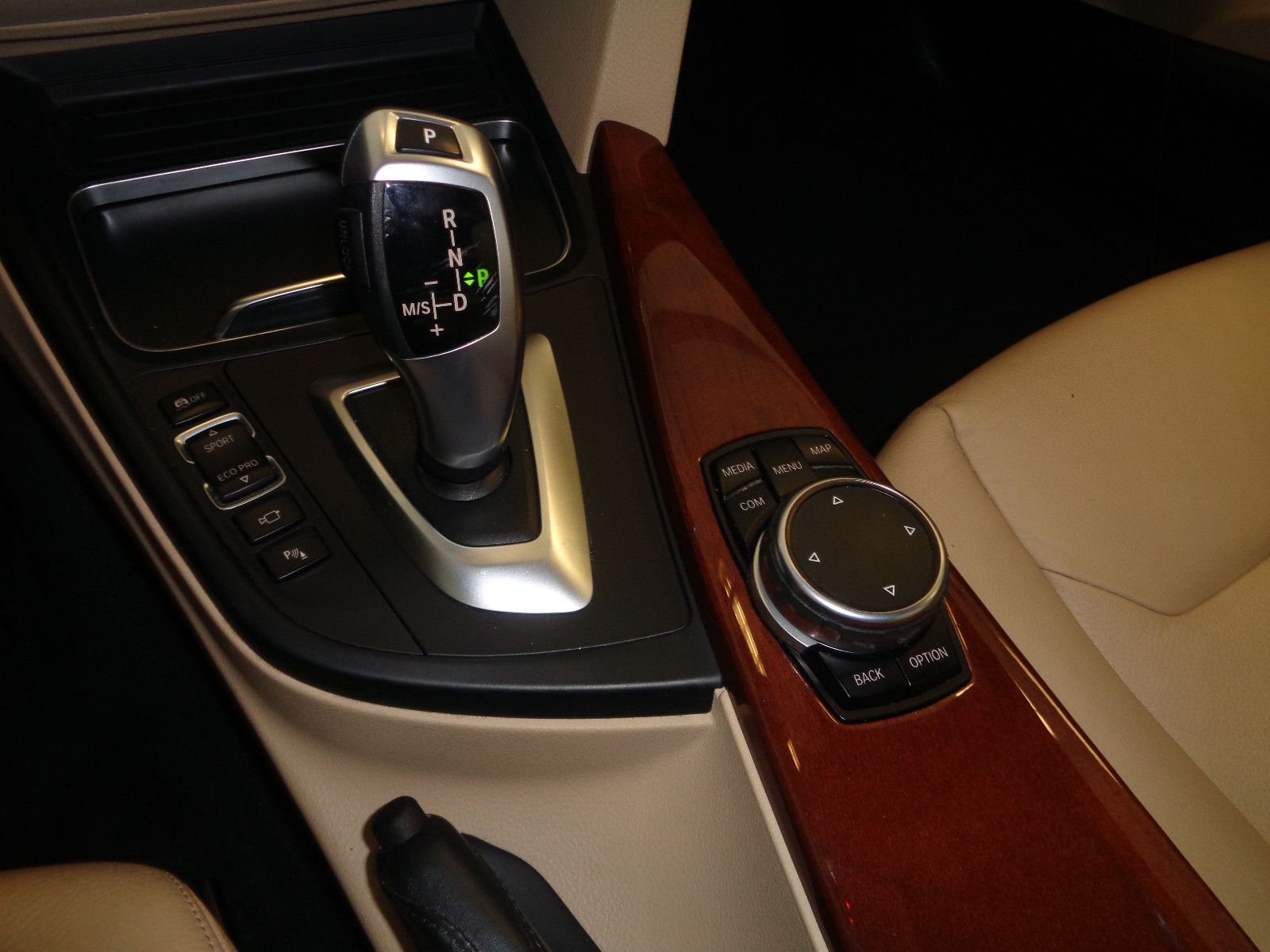 Fahrzeugabbildung BMW 330 Gran Turismo / LED / LEDER / KAMERA