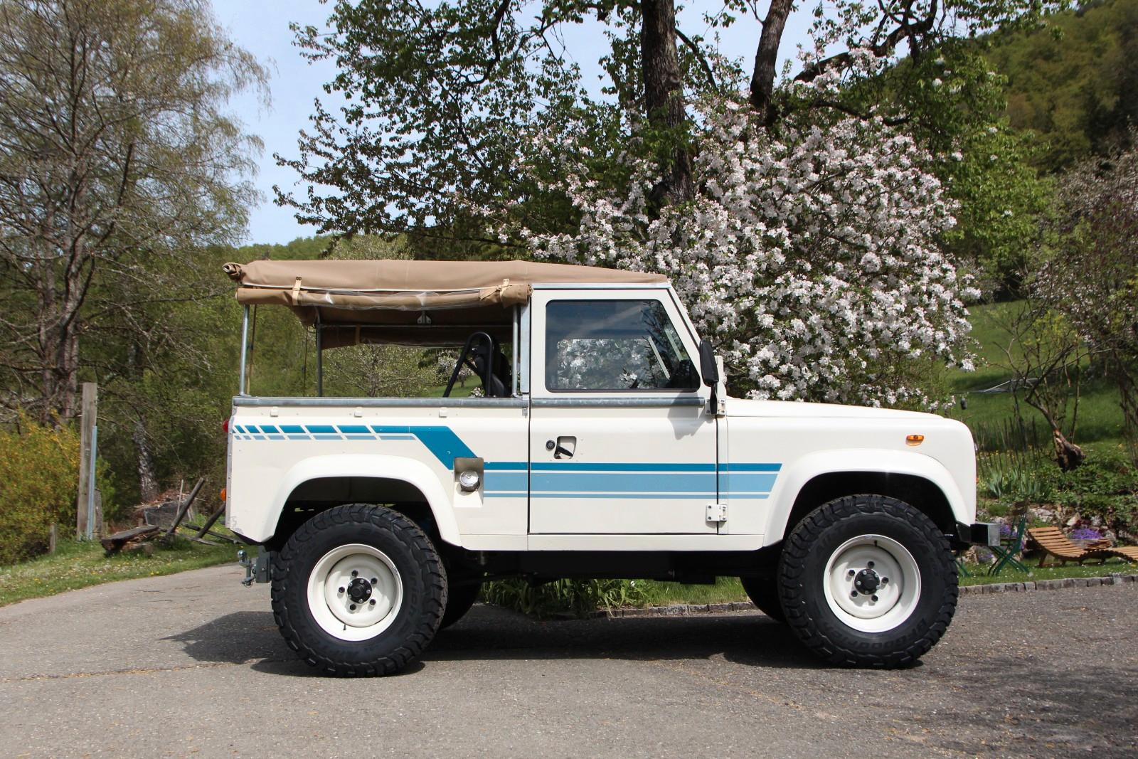 Land Rover Defender