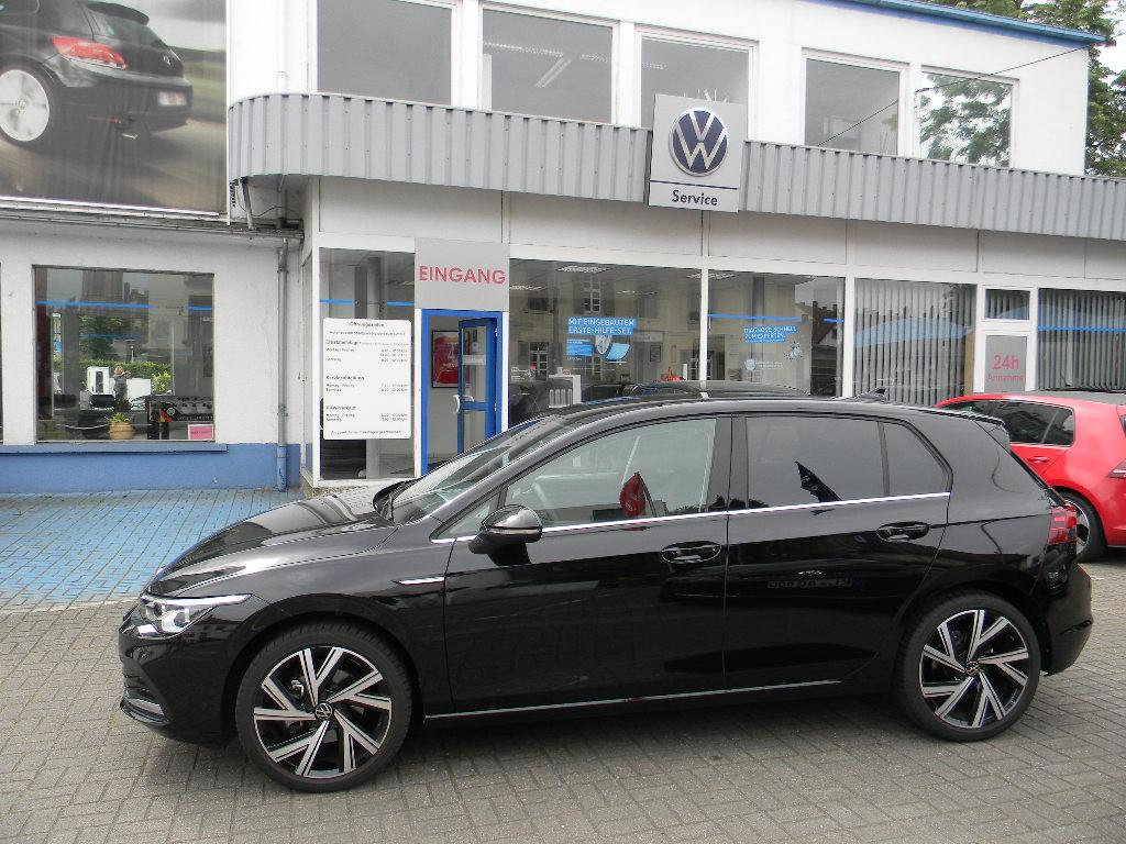 Volkswagen Golf VIII Lim. Style 1,5 TSI 6 GANG KAMERA 18 Zo