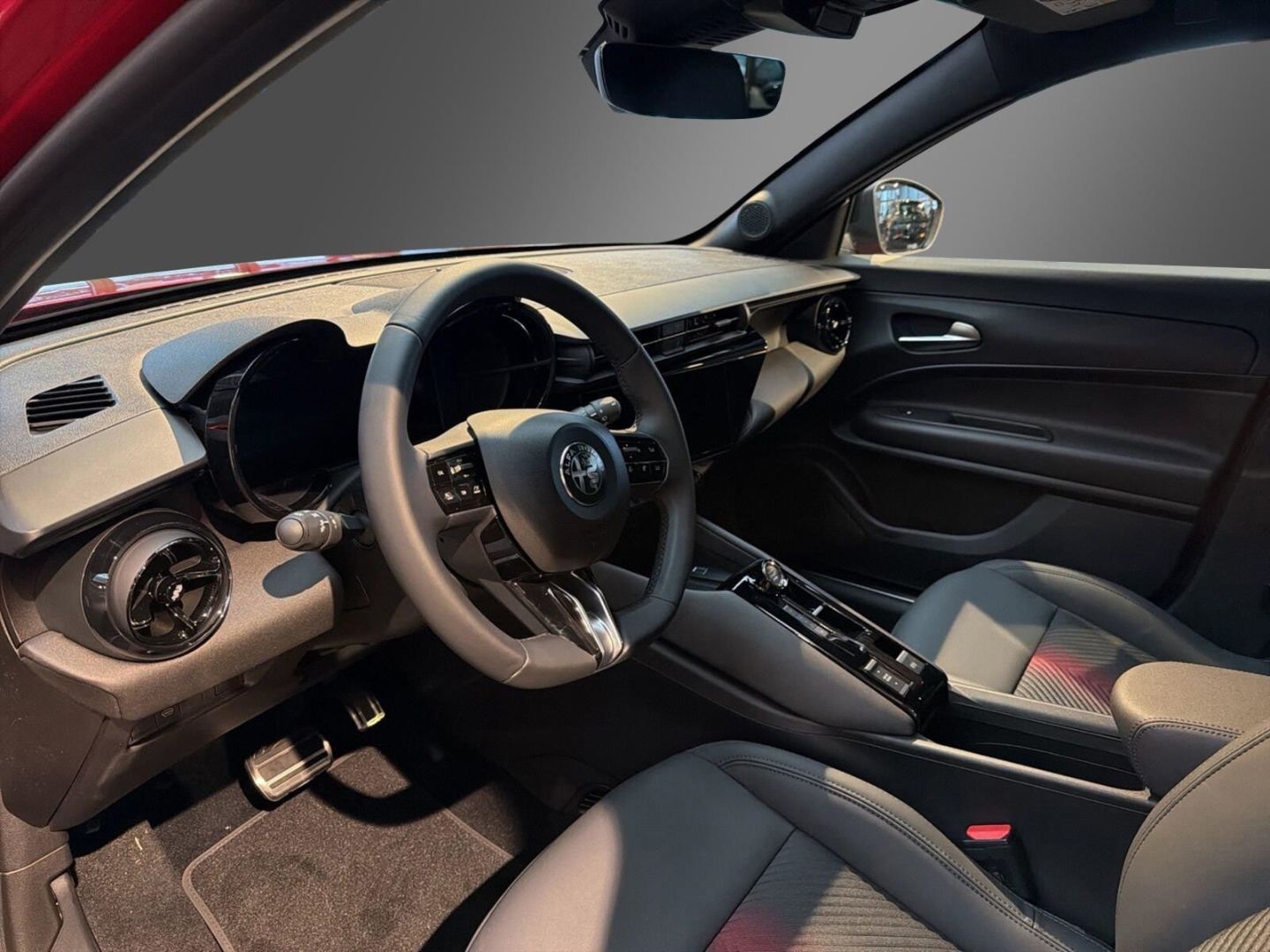 Fahrzeugabbildung Alfa Romeo Junior Elettrica TI-Technologie-Panorama-Wärmepu