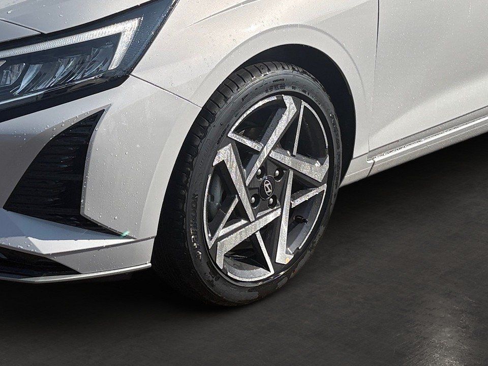 Fahrzeugabbildung Hyundai i20 1.0T 90PS DCT Prime Dachlackierung