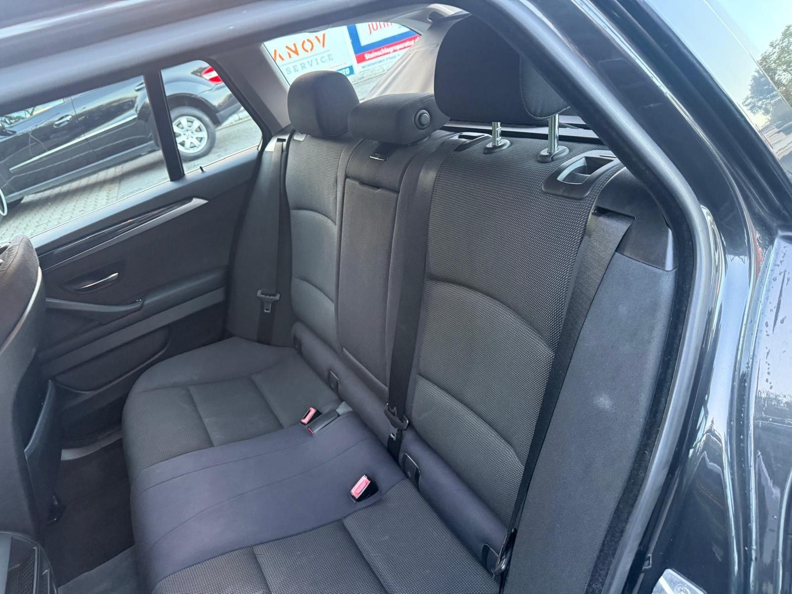 BMW 520 2012 — photo 14