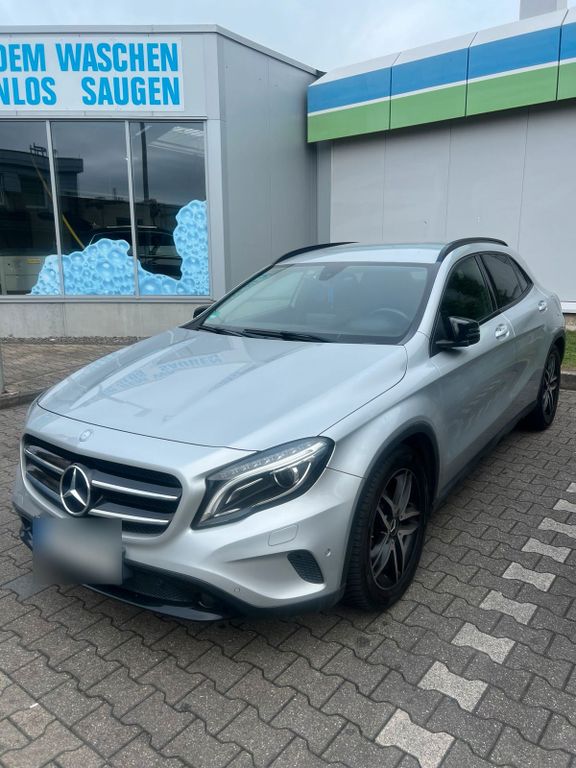 Image of Mercedes-Benz GLA 200