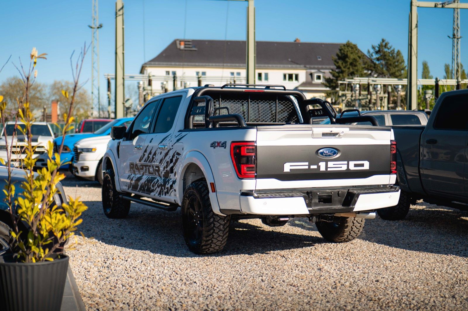 Fahrzeugabbildung Ford F150 5.0 V8 4x4 LARIAT RAPTOR SupCrew *360*B&O*