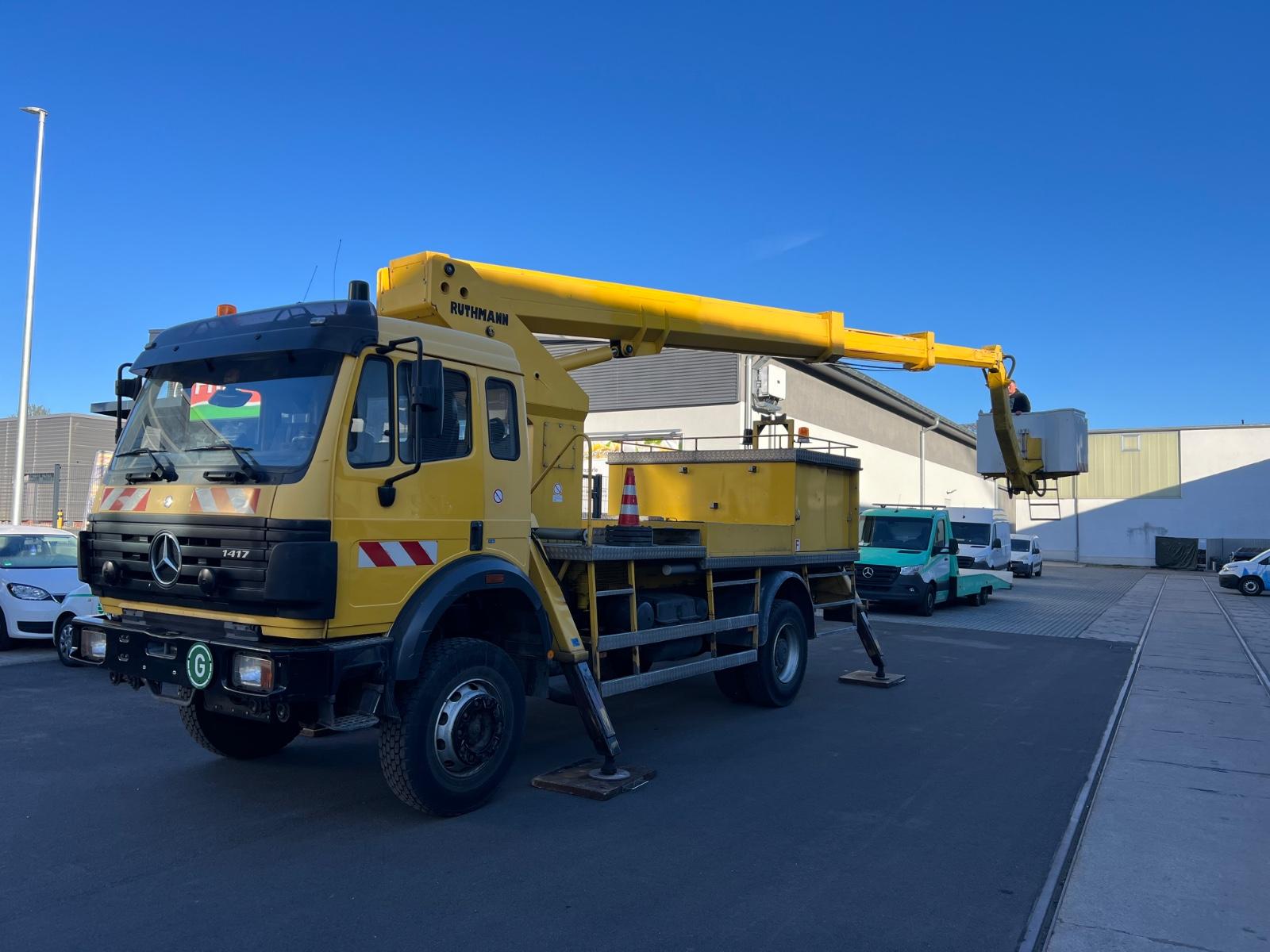 Mercedes-Benz SK 1417 4x4 Ruthmann T250