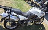 Suzuki DL 650 V-Strom 1. Hand nur 30.350 km gepfleg - SUZUKI 350