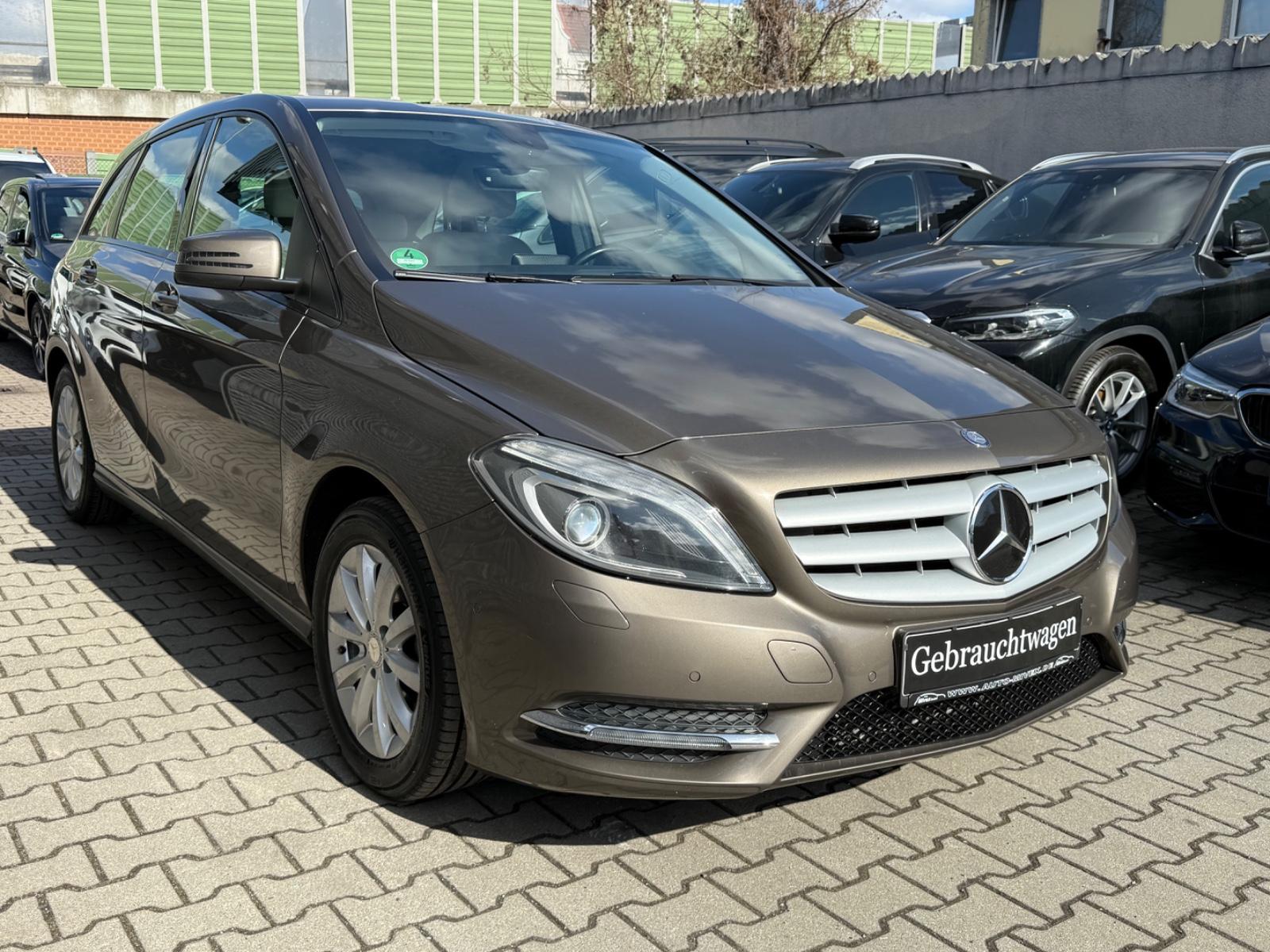 Mercedes-Benz B 220 CDI / d Aut. Xenon KAMERA NAVI 1.HAND