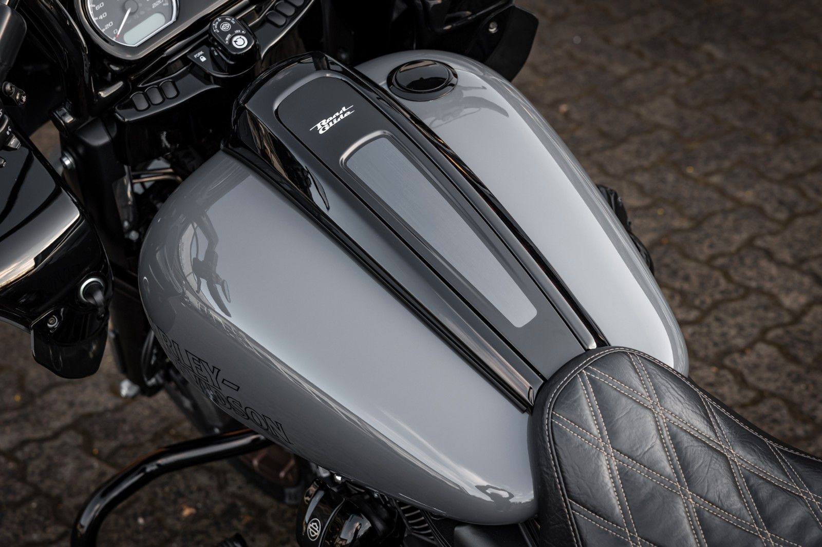 Fahrzeugabbildung Harley-Davidson FLTRXST Road Glide ST - Kesstech -