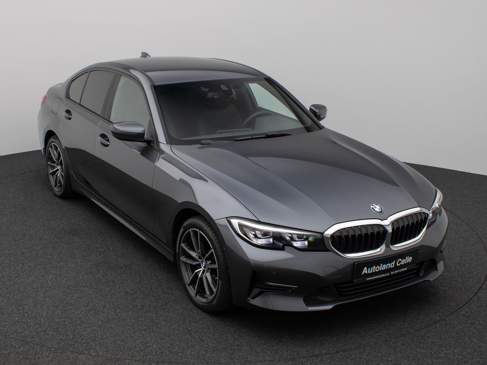 Fahrzeugabbildung BMW 318d Kamera DAB Sport Alarm Geschwindigkeitsreg